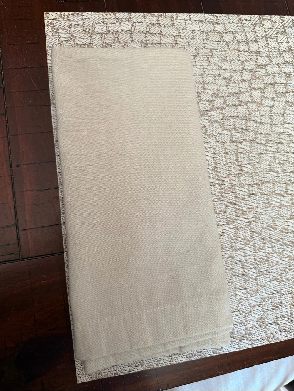 Kate Spade cotton table napkins polka dotted beige